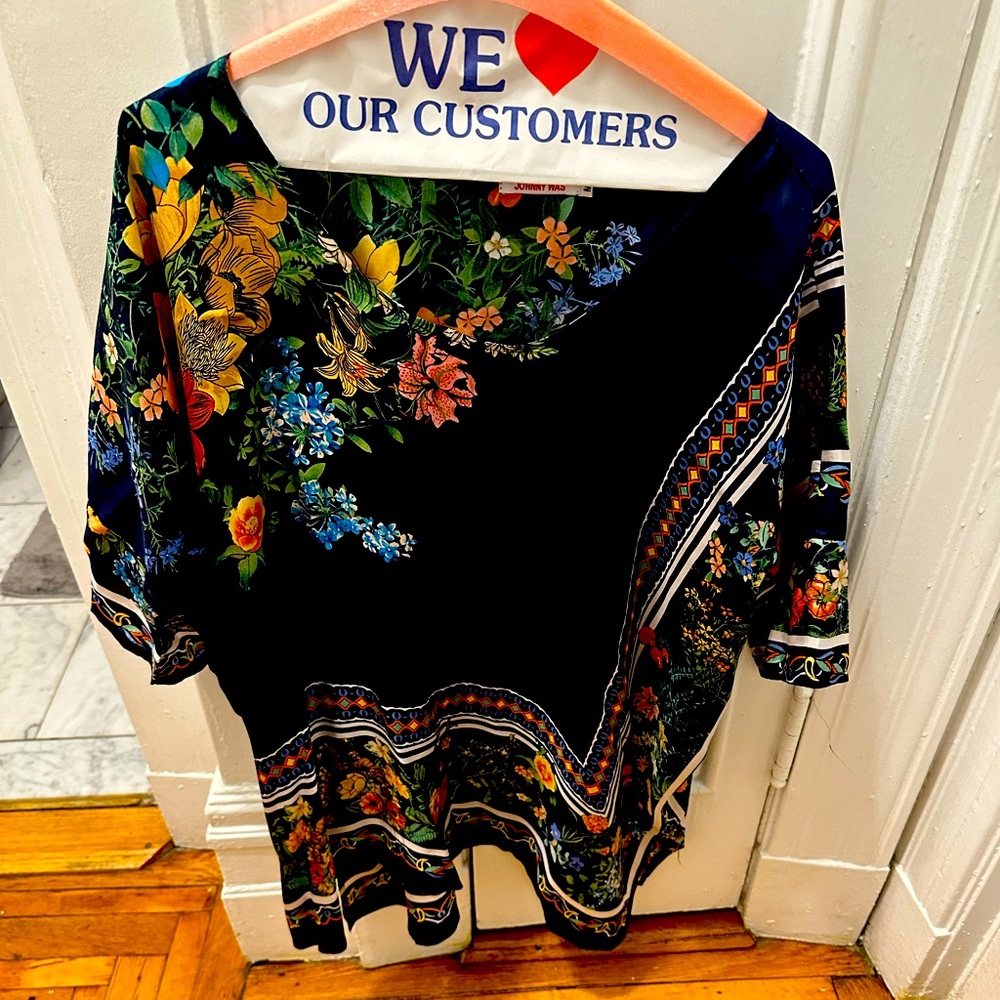Beautiful tunic, size M, Johnny was